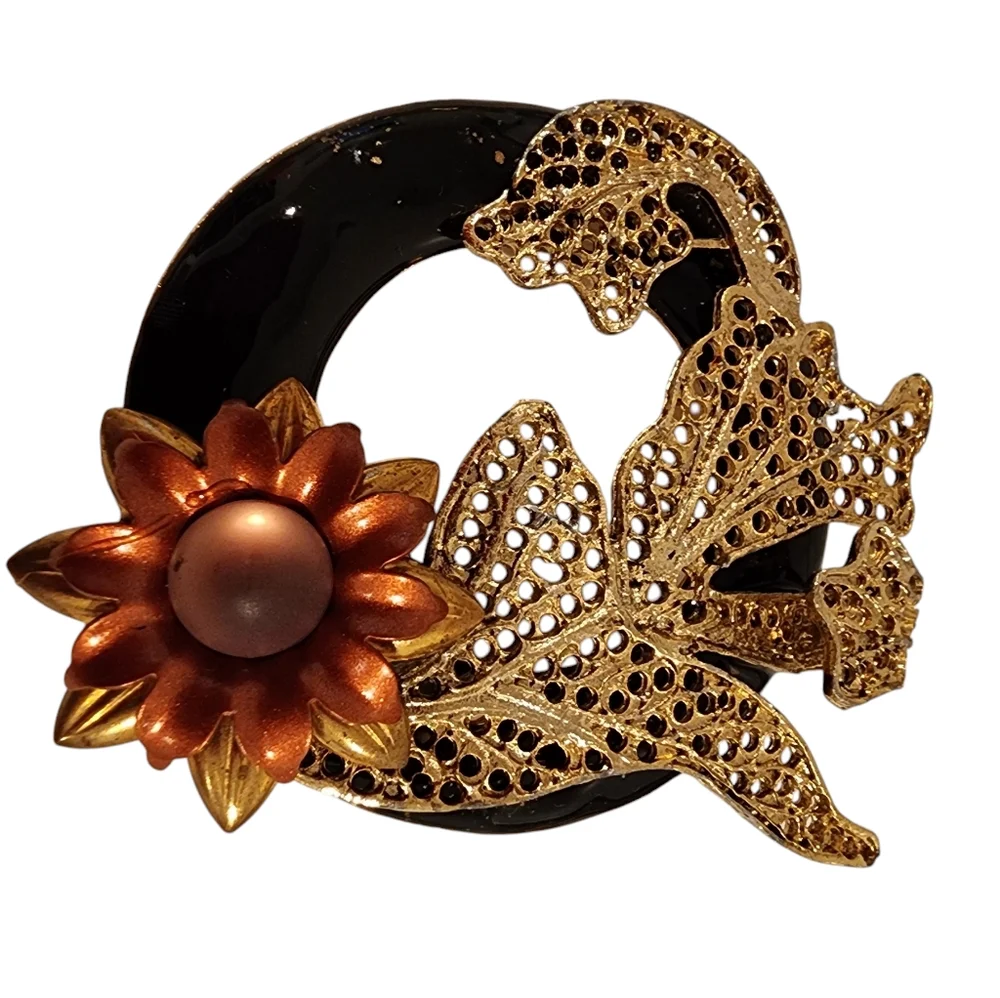 Vintage filigree brooch pin black gold flower leaf gold tone  A0220